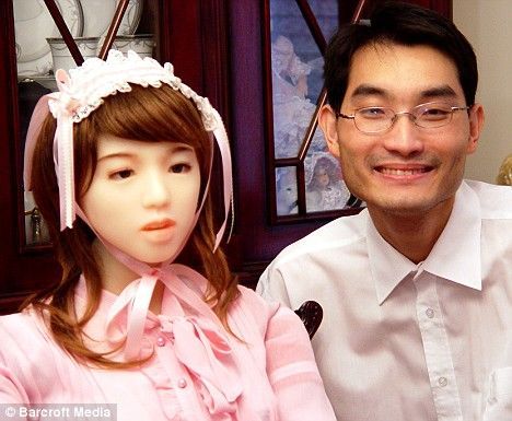 (组图)加<em>工程师找</em>真爱 制造出完美<em>女友</em>机器人 