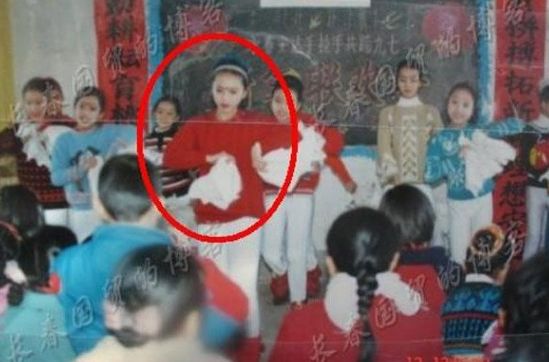 (组图)春晚<em>80后女主持</em>李思思