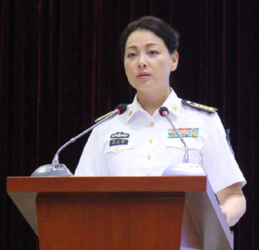 中国海军首位女发言人邢广梅亮相 大校军衔 - 温哥华港湾