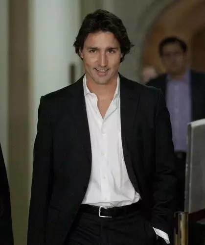 帅爆全球加拿大新总理 有浓浓的中国情结