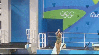 尴尬！俄罗斯女选手跳水跳出了0分