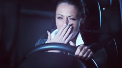 每天少睡2小时 车祸几率飙升四倍 危险等同酒驾