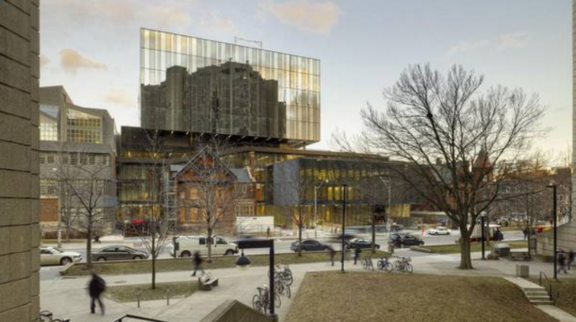 加拿大四所大学商学院列为全球精英商学院
