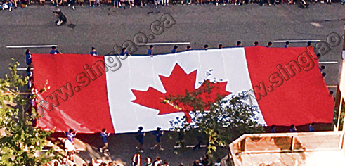 温哥华市中心70队伍大巡游 庆祝加拿大150周年