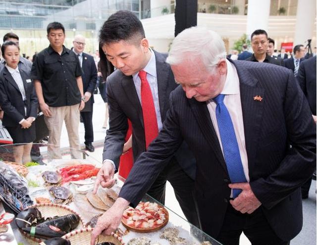 中国人对加拿大龙虾爱到疯狂 京东一天爆销14万只