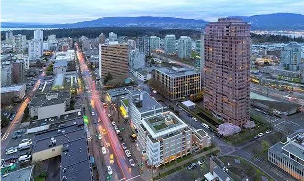 温哥华荣膺加拿大最适合步行城市 房价还要涨涨涨？