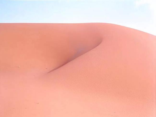 超现实美感 这还是人们所熟悉的沙漠吗？