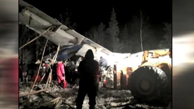 奇迹:加拿大客机坠毁,机上乘客全部生还