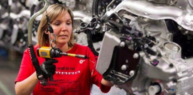 联邦与省拨款1亿 合力扶持加拿大汽车零部件制造业