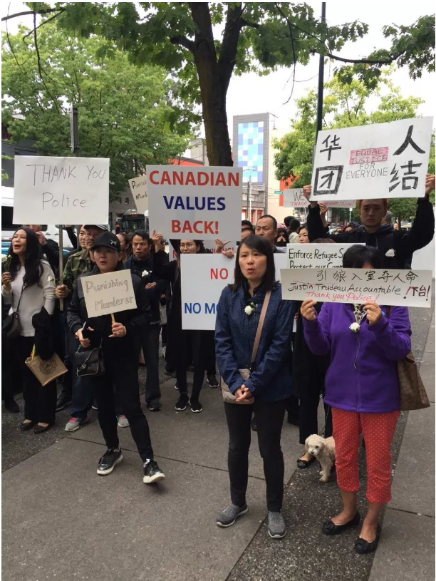 小雨案庭审现场直击：华人集结要求平等正义