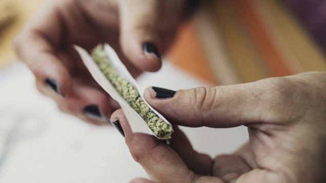 你知道加拿大各省允许吸大麻的法定年龄是多少吗