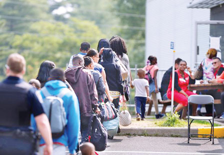 加拿大非常规入境者被拒难民 偷渡回美遭截