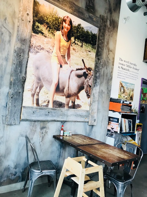 BC省诞生地-百年古镇兰里堡的特色美食小毛驴