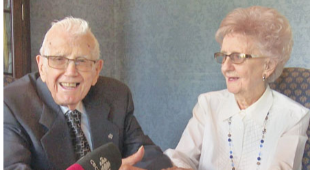 感人：加拿大夫妻相守72年，相隔5天离世