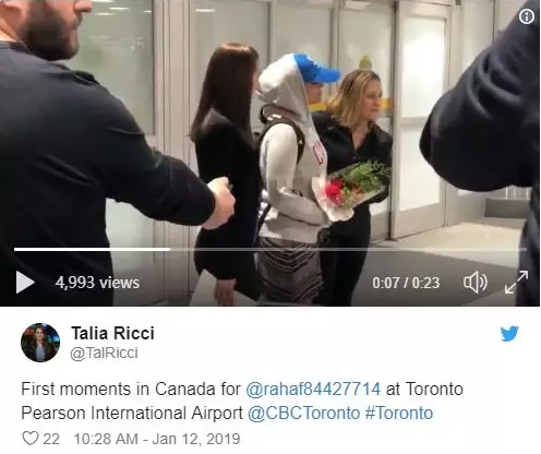 网红沙特逃亡少女来加拿大了！特鲁多不计后果