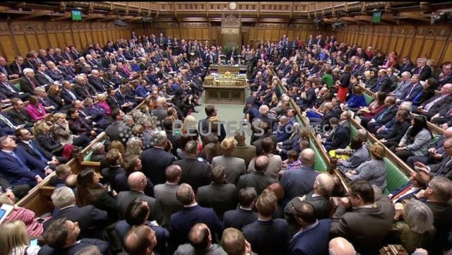 英国议会下院以压倒性票数否决“脱欧”协议