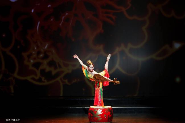 首届世界青少年华语春节联欢晚会圆满落下帷幕