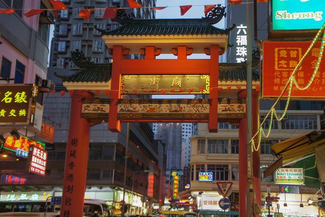 香港最有特色的街道 有很多电影都来取景