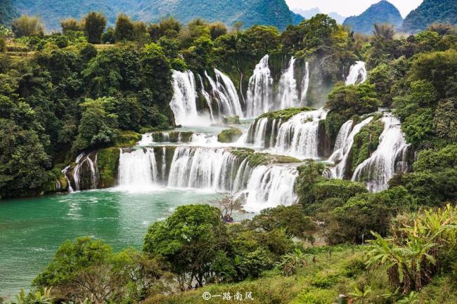 亚洲最大 世界第四的跨国瀑布就在广西