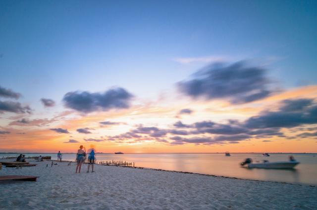 世界上15个最受欢迎的海滩 实乃假日好去处