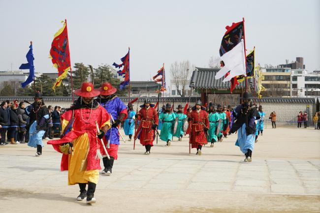 韩国这座宫殿 比北京故宫还早11年修建