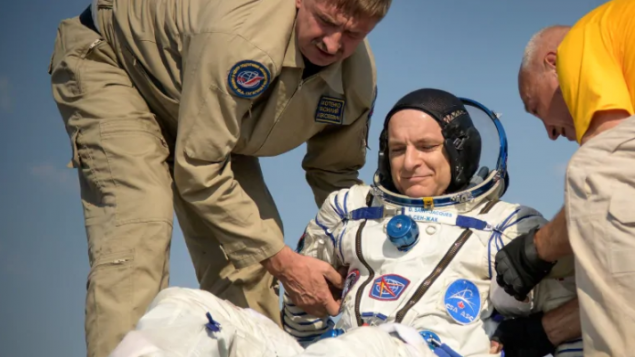 加拿大宇航员圣雅克返回地球