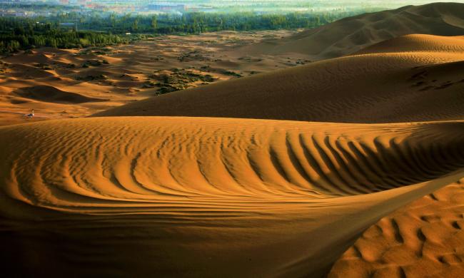 中国“热极”吐鲁番 最热时地表温度达到88度
