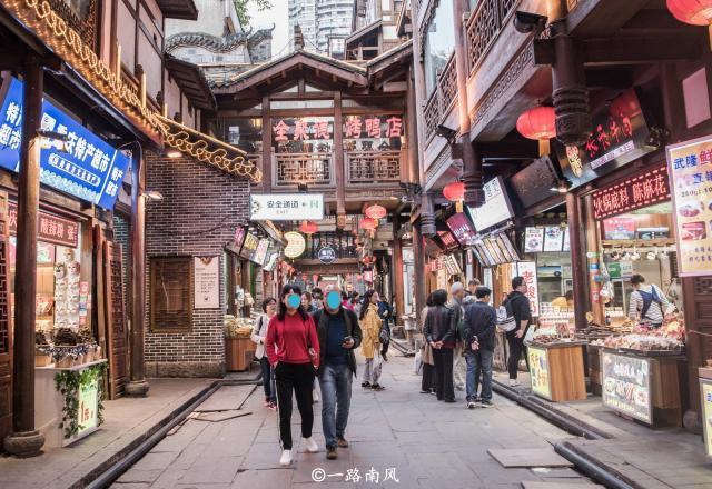 重庆第一网红景点 原本只是普通商业区