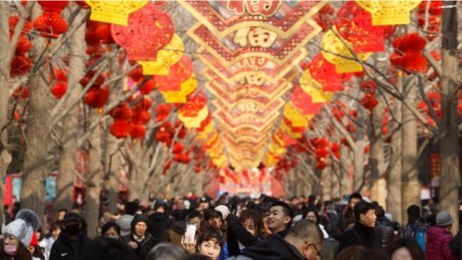 北京吸引高端人口 4千外国人获永久居留