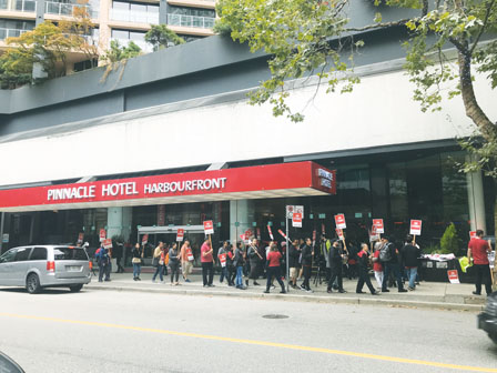 温哥华酒店“无限期”罢工 中领馆紧急通知
