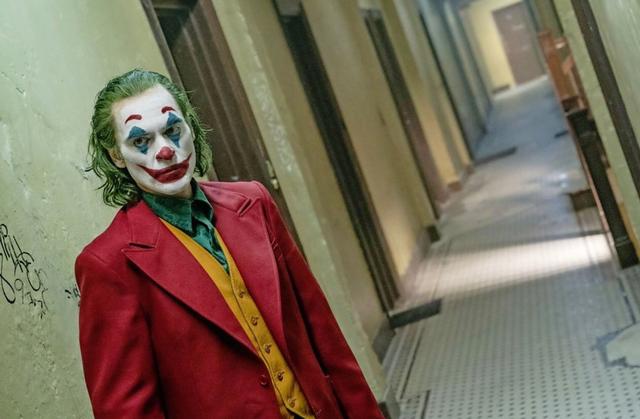 上映第17天的《小丑》已神速轰下7亿票房