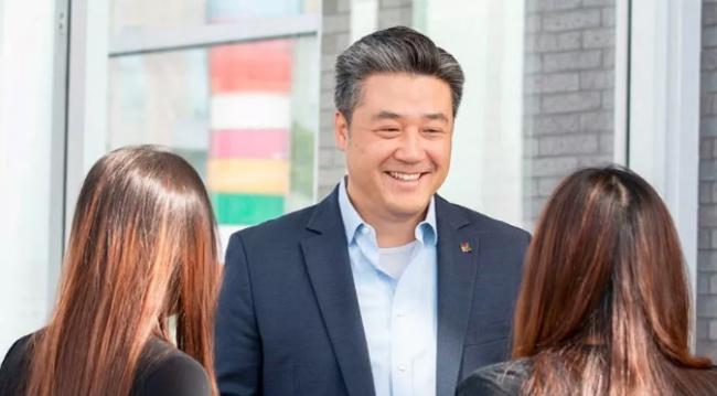 特鲁多赢了!上海移民当选国会议员,华裔创造历史