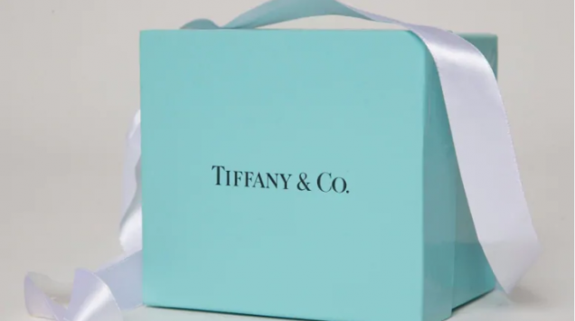 奢侈品集团 LVMH 以162 亿美元收购 Tiffany