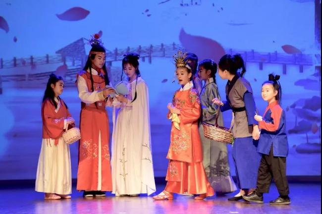 向经典致敬：华裔青少年版《红楼梦》之少年犹记公演