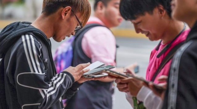 中国手机强制用"新技术"，加强网络控制