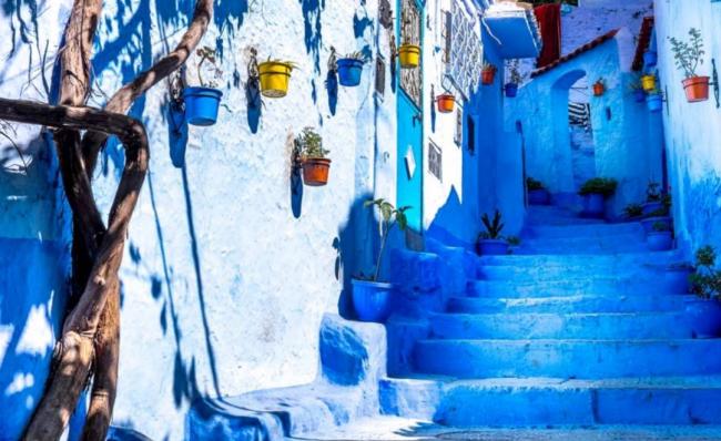新疆有个可以了摩洛哥媲美的蓝色小镇 你去过吗