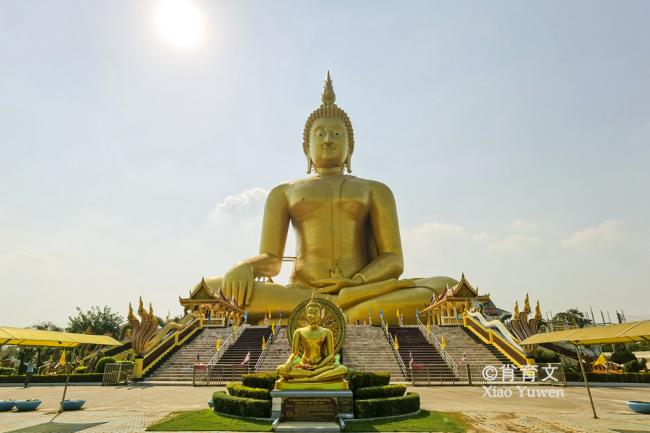 这座佛像是泰国最高佛像 比美国自由女神像还高