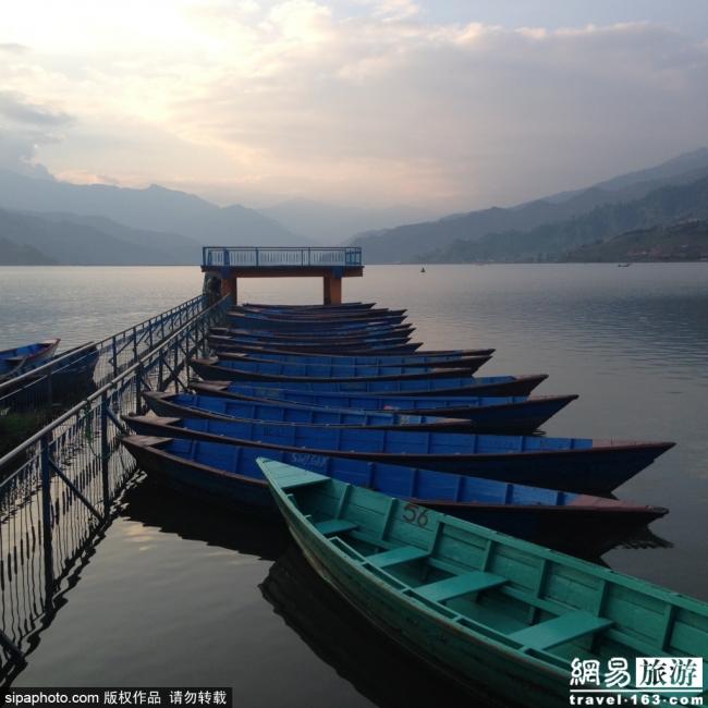 领略尼泊尔博卡拉的湖光山色