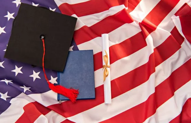 哈佛MIT起诉美国政府 顶级学府誓言保护国际学生