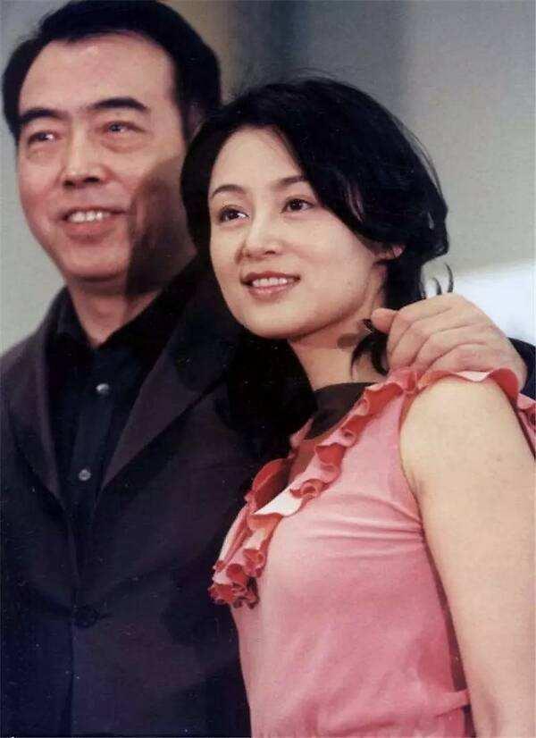 陈凯歌甩掉同居8年的倪萍娶陈红 因她未婚先孕