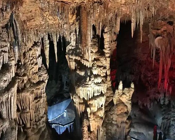吉林省最大的溶洞 年龄超过一亿岁