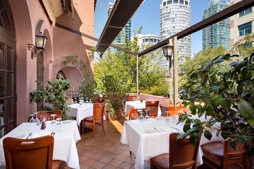 温哥华顶级意大利餐厅30周年店庆 推出30刀套餐