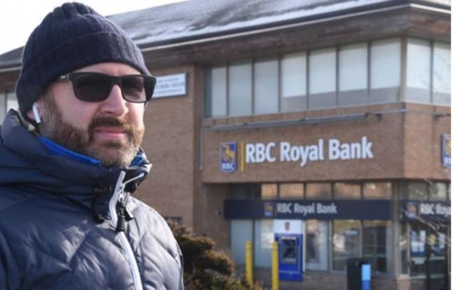 加拿大男子存2000元现金到ATM机 钱突然消失了…