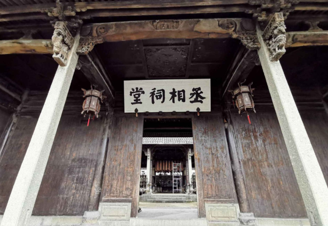 浙江有一座千年古镇 布局在中国绝无仅有