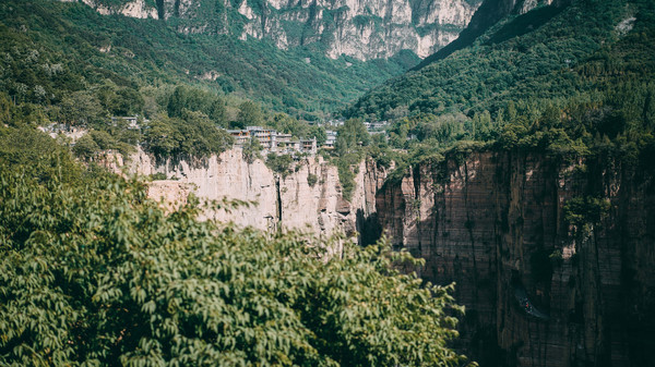 河南最危险的村庄 在海拔千米的悬崖上
