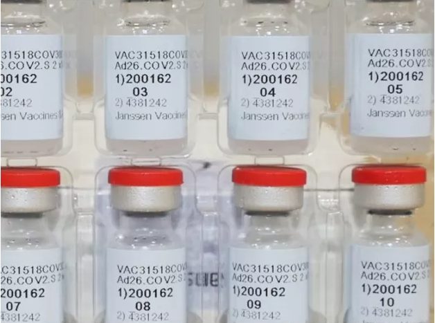 最新！加拿大第一针疫苗数据：1%人感染中53死亡