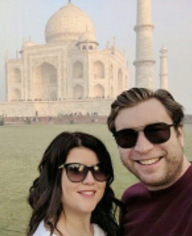 jennifer-robertson-shared-a-picture-of-herself-and-husband-gerald-cotten-at-the-taj-mahal-.jpg