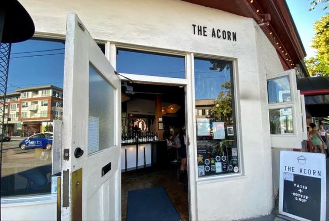 温哥华素食界的璀璨明珠-The Acorn Restaurant