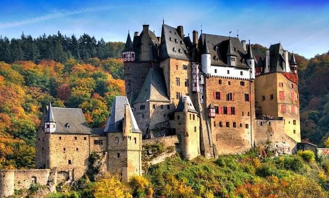 德国有一座八百年历史城堡 保存完好无缺