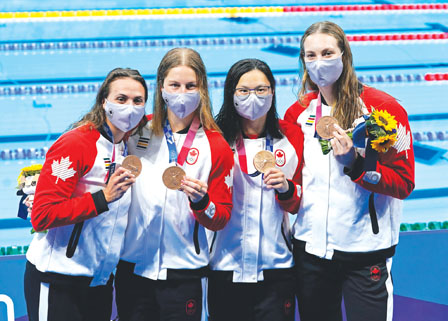 混合泳接力赛勇夺铜牌 加国女将获7奖牌创纪录
